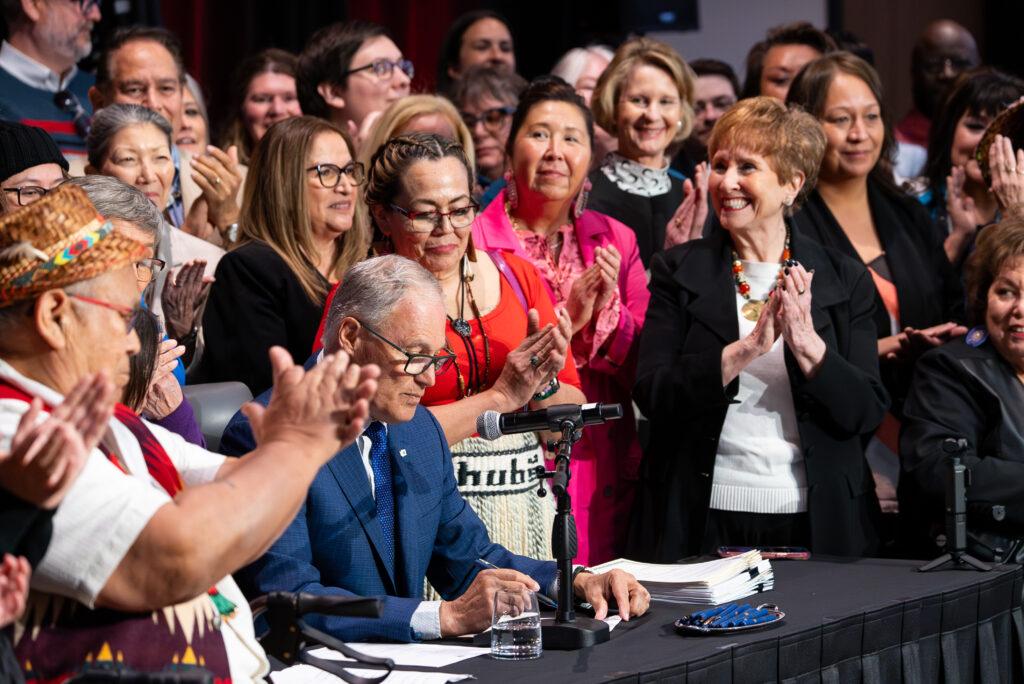 Inslee bill signing