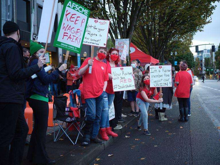 Kaiser workers strike